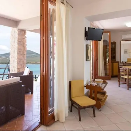 Flavia Direttamente Sul Mare Con Terrazza Incantevole Per 6 Persone *